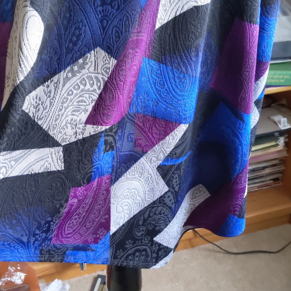 Tunic - Picture 2 of 7